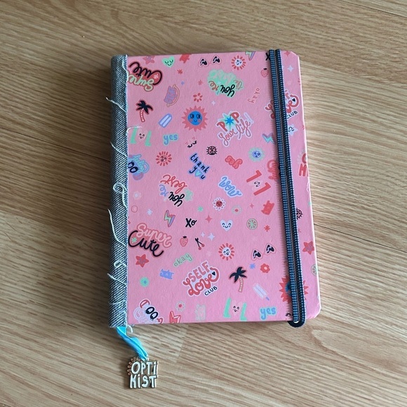 Optimist Pink Carnet Dot Grid Notebook 96 Pages - Picture 1 of 8